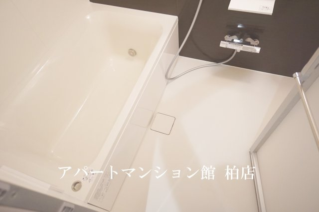 インフィニット　カンワの浴室