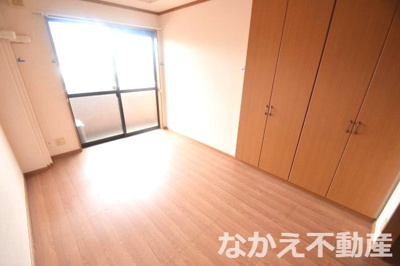 【寝室】 | ルミナスハイム羽浦 | 落ち着いて過ごせるお部屋なので、寝室にいかがでしょうか