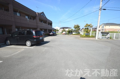 【駐車場】 | ルミナスハイム羽浦 | 車をお持ちの方に嬉しい駐車場付きの物件です