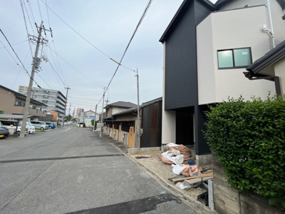【前面道路含む現地写真】 | 瑞穂区甲山町1期 全1棟 1号棟＜仲介手数料無料＞瑞穂小・津賀田中　新築一戸建て | 6/1撮影
住宅ローンアドバイザーの村田です。住宅ローン審査が通らなかった方、あきらめる前にご相談ください。