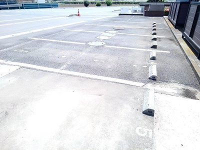 【駐車場】 | ファミールフジ