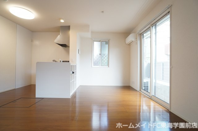 熊本市中央区大江２丁目のアパートの居間・リビング