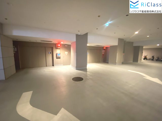 ザ・パークハウス神戸ハーバーランドタワーの駐車場|駐車場があるので、車を買う予定の方も安心です