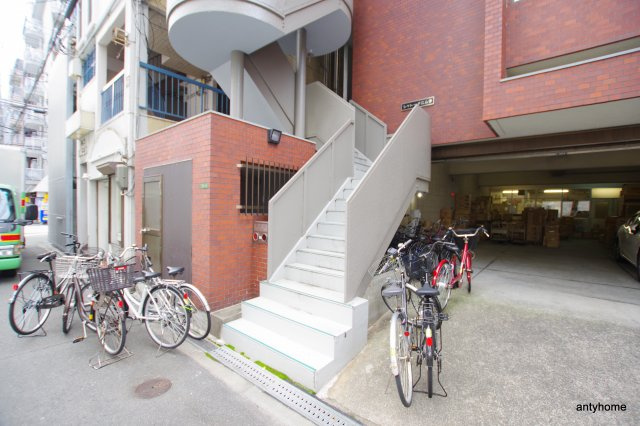 シャトー谷村　仲介手数料無料のエントランス