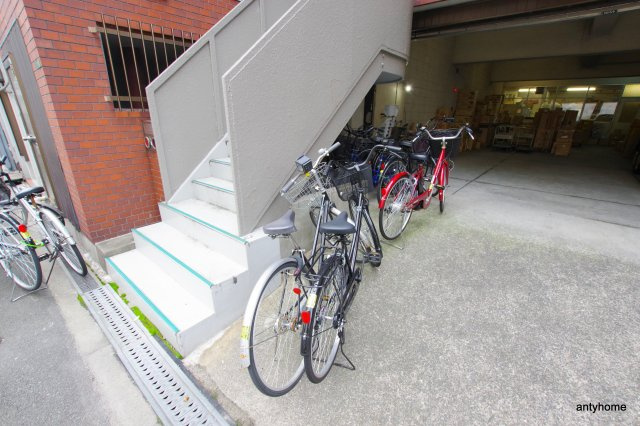 シャトー谷村　仲介手数料無料の駐車場