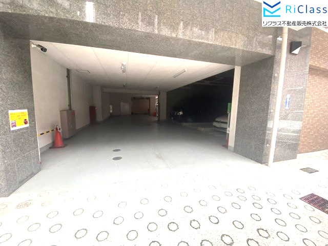 マーレ神戸花隈の駐車場|カースペースがあります