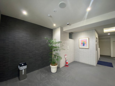 【ロビー】 | リップル南森町II | モノクロでスタイリッシュなロビーです★