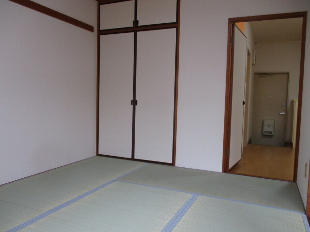 ハイツサンフラワーの和室