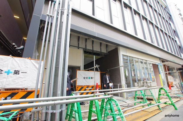 GRIT Bldg　仲介手数料無料のエントランス