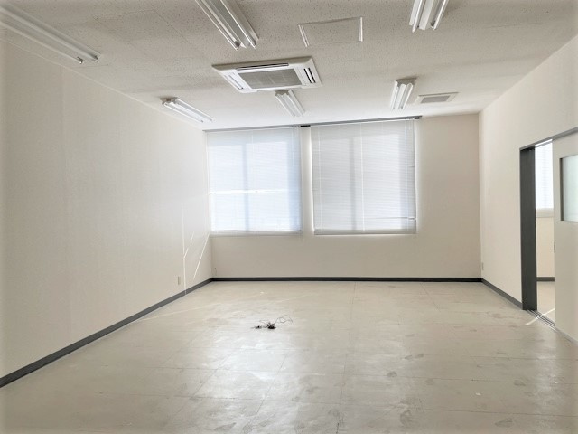 NKビルの居間・リビング