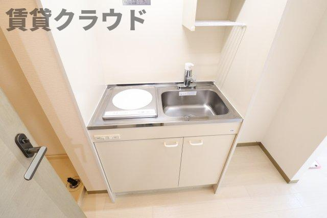 アローンヒルズのキッチン|コンパクトなキッチンで掃除もラクラク