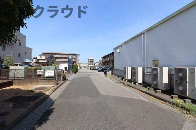 アローンヒルズの周辺