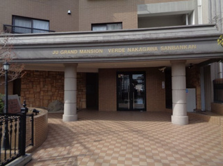 【エントランス】 | 安全に配慮されたオートロックマンションです♪室内ＴＶモニタ付インターホンで来訪者を確認できます