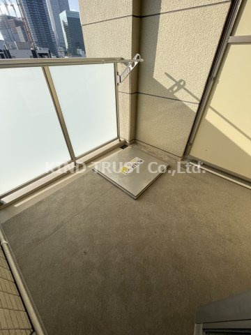 Y’sCourt 東梅田のバルコニー|お洗濯にも便利なバルコニー付き