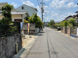 【前面道路含む現地写真】