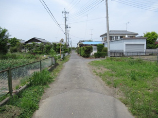 【前面道路含む現地写真】