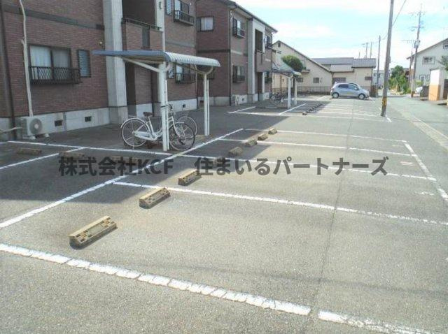 アネックス安武の駐車場|カースペースがあります