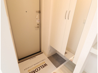 熊本市東区江津１丁目のアパートの玄関