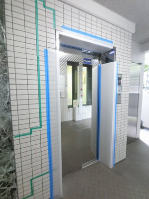 【その他共用部分】 | クリオ吉野町参番館 | お買い物時やベビーカーの出し入れに便利なエレベーター付です。