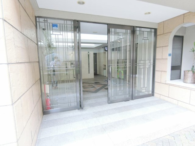 【ロビー】 | ライオンズプラザ神戸 | ゆとりのあるロビーです