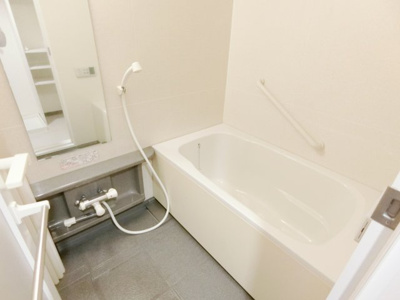 【浴室】 | ライオンズプラザ神戸 | 日々の暮らしに欠かせないお風呂です