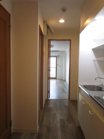 アルビオン新北野の玄関