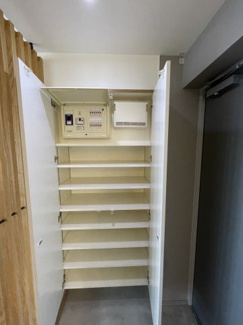 【玄関】 | ワインアパートメント