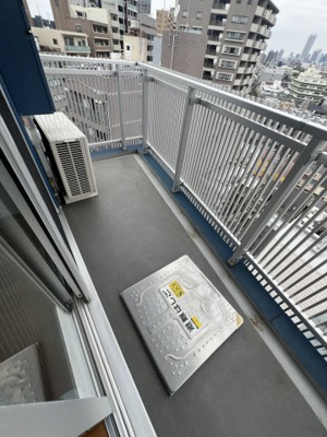 【バルコニー】 | ワインアパートメント