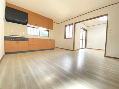 【居間・リビング】 | 豊中市春日町４丁目貸家