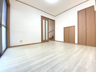 【居間・リビング】 | 豊中市春日町４丁目貸家