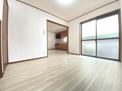 【居間・リビング】 | 豊中市春日町４丁目貸家