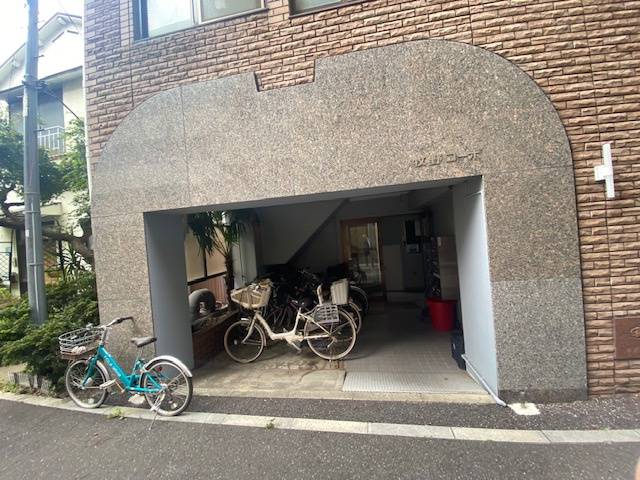 【エントランス】