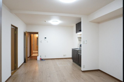 【居間・リビング】 | レジデンスKise | LDK12帖