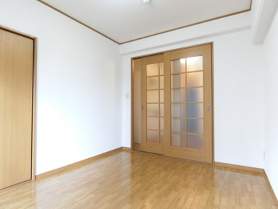 【居間・リビング】 | 都部ハイツ