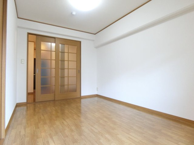 【寝室】 | 都部ハイツ