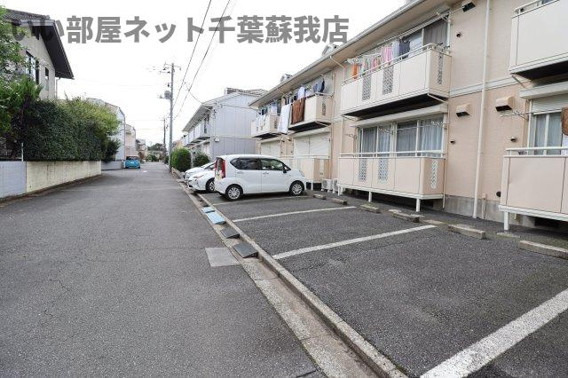 クレール有吉の駐車場|駐車場があります