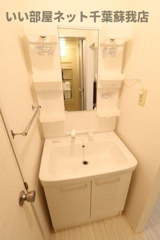 クレール有吉の洗面所|朝の身支度に欠かせない独立洗面台♪