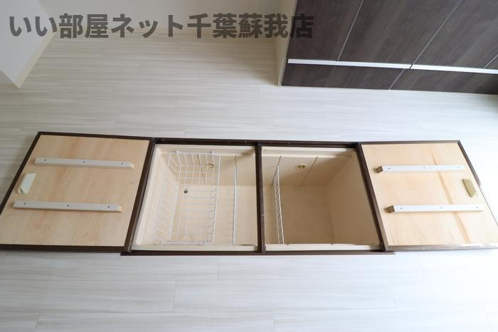 クレール有吉の収納|生活感が出てしまう日用品のストック置き場として◎