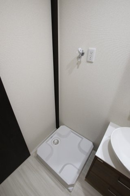 【設備】 | フジパレス関茶屋N | 室内洗濯機置場