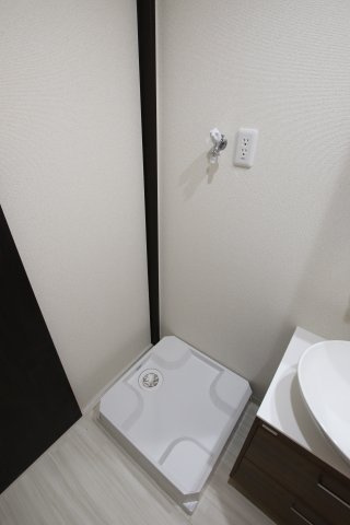 【設備】 | フジパレス関茶屋N | 室内洗濯機置場