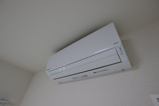 【設備】 | フジパレス関茶屋N | エアコン（洋室）