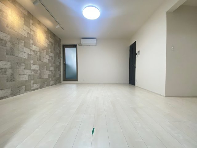 フジパレス関茶屋Ｎの居間・リビング