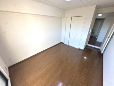 【居間・リビング】 | ヴィラ・パープル