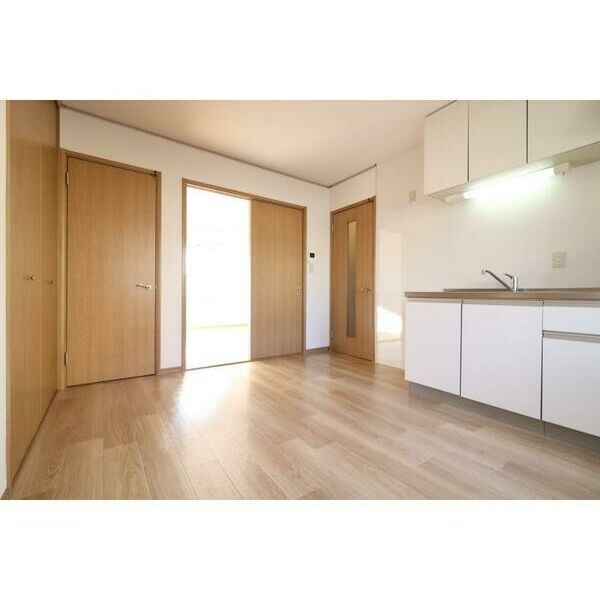 エステートピアコーワの居間・リビング