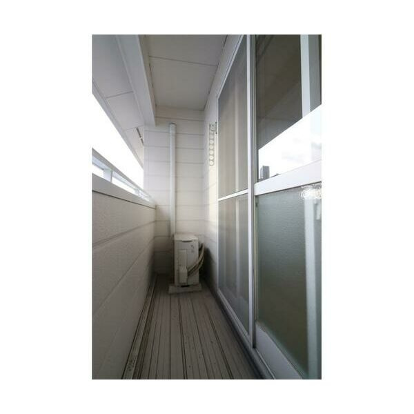 エステートピアコーワのバルコニー