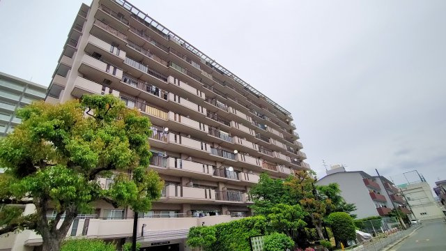 サングレール鶴見今津公園の外観|◎ＪＲ『放出駅』徒歩14分！！
◎小学校が徒歩4分と近くお子様の通学が安心です♪
◎スーパーやコンビニ等多数あり周辺施設充実な住環境♪