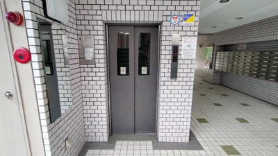 【その他共用部分】 | サングレール鶴見今津公園 | エレベーターで重い荷物も楽々です♪