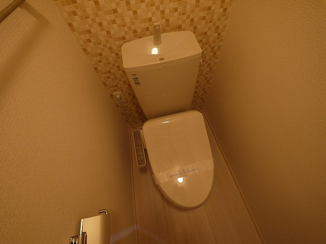 四季の風　B棟のトイレ|ゆったりとした空間のトイレです