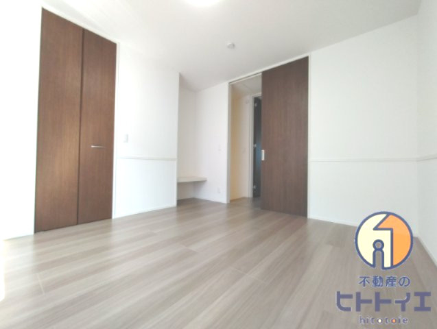 D-roomプラムの洋室