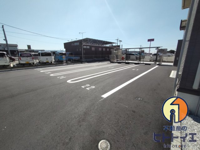 D-roomプラムの駐車場